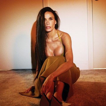 Demi Moore - Magazine and Candid Shoots Collection in demimoore_3443972186098374884.jpg - hidden celebrity photo